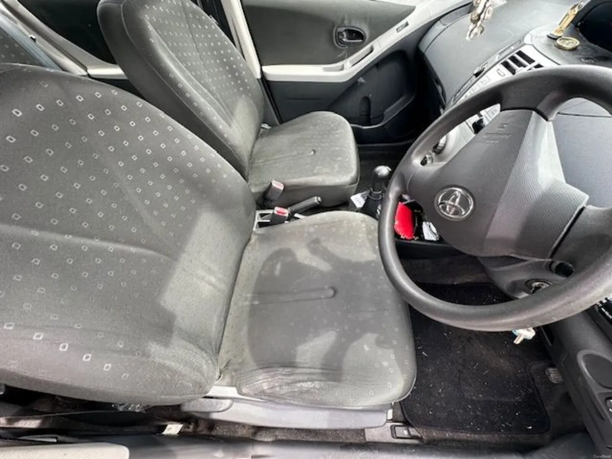 Toyota Yaris 2006 1.0 petrol - Image 4