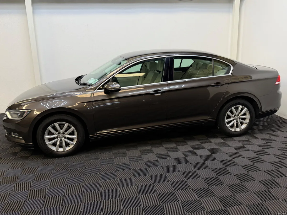 2015 Volkswagen Passat 1.6 COMFORTLINE, ONLY 123KM - Image 6