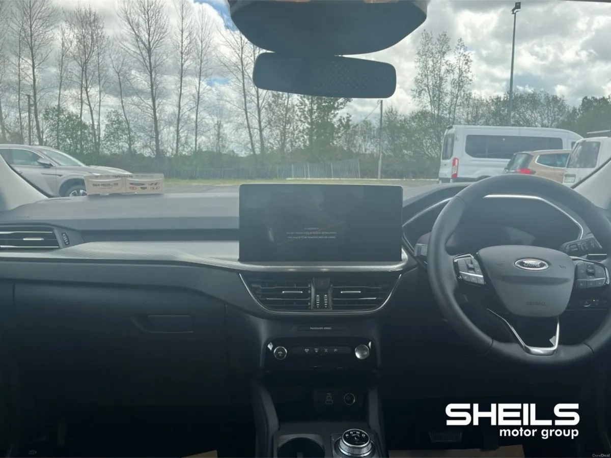 Ford Kuga 2.5 Duratec 225PS PHEV Titanium Auto - Image 3