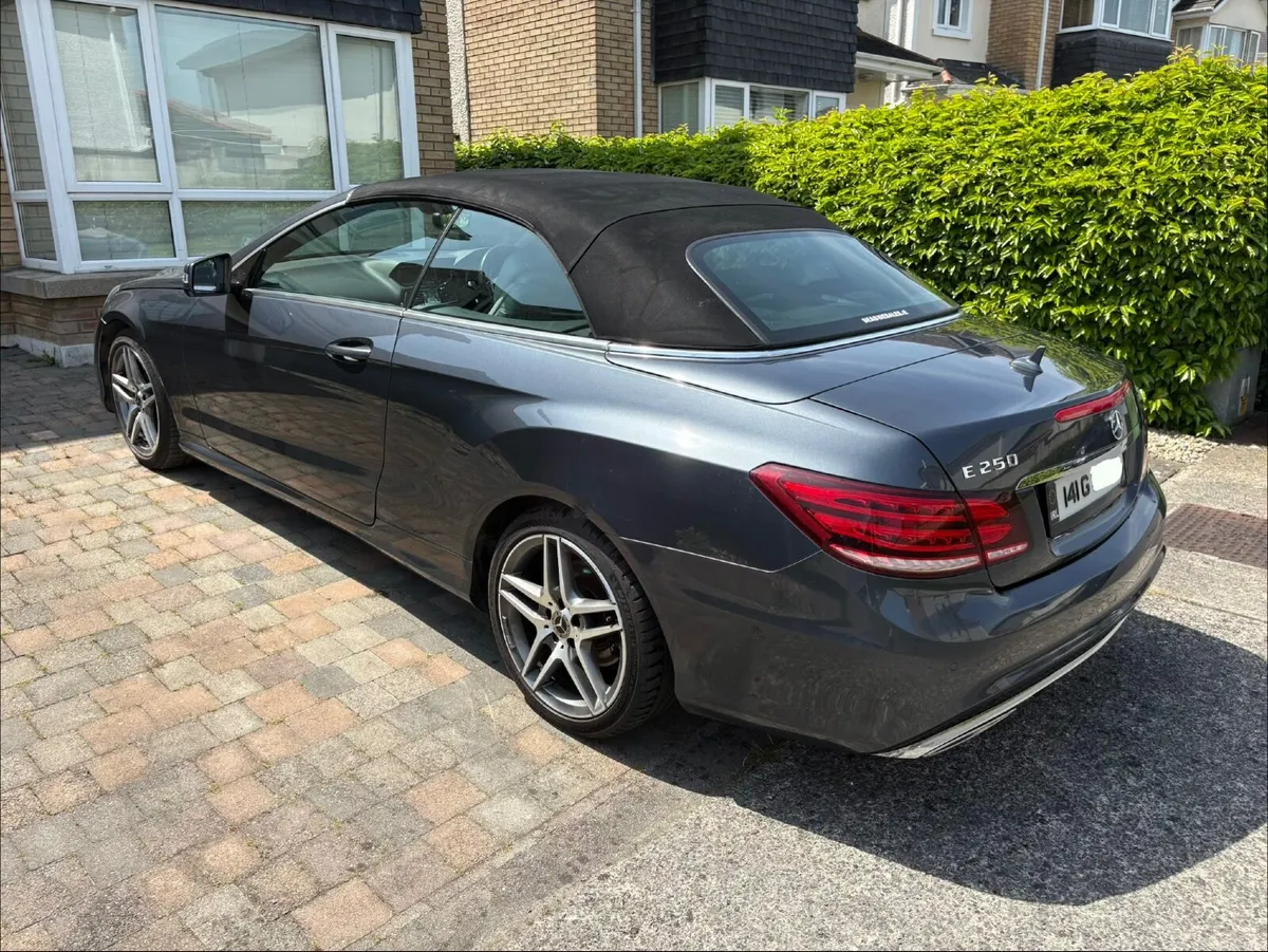 Mercedes-Benz E-Class Convertible 2014 - Image 4