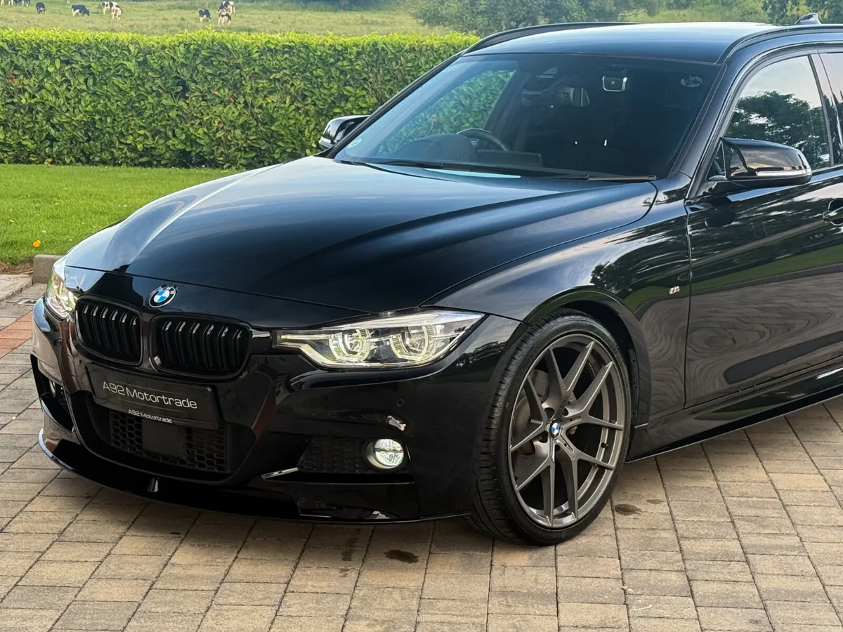 2018 BMW 320d M Sport Touring - Image 2