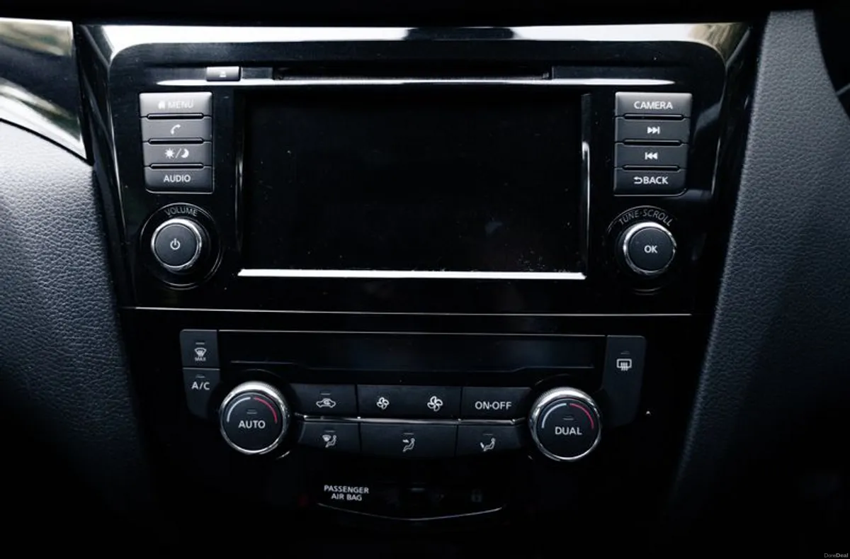 2020 Nissan Qashqai 1.3 Petrol | Panoramic Roof | CarPlay | 85k km - Image 4