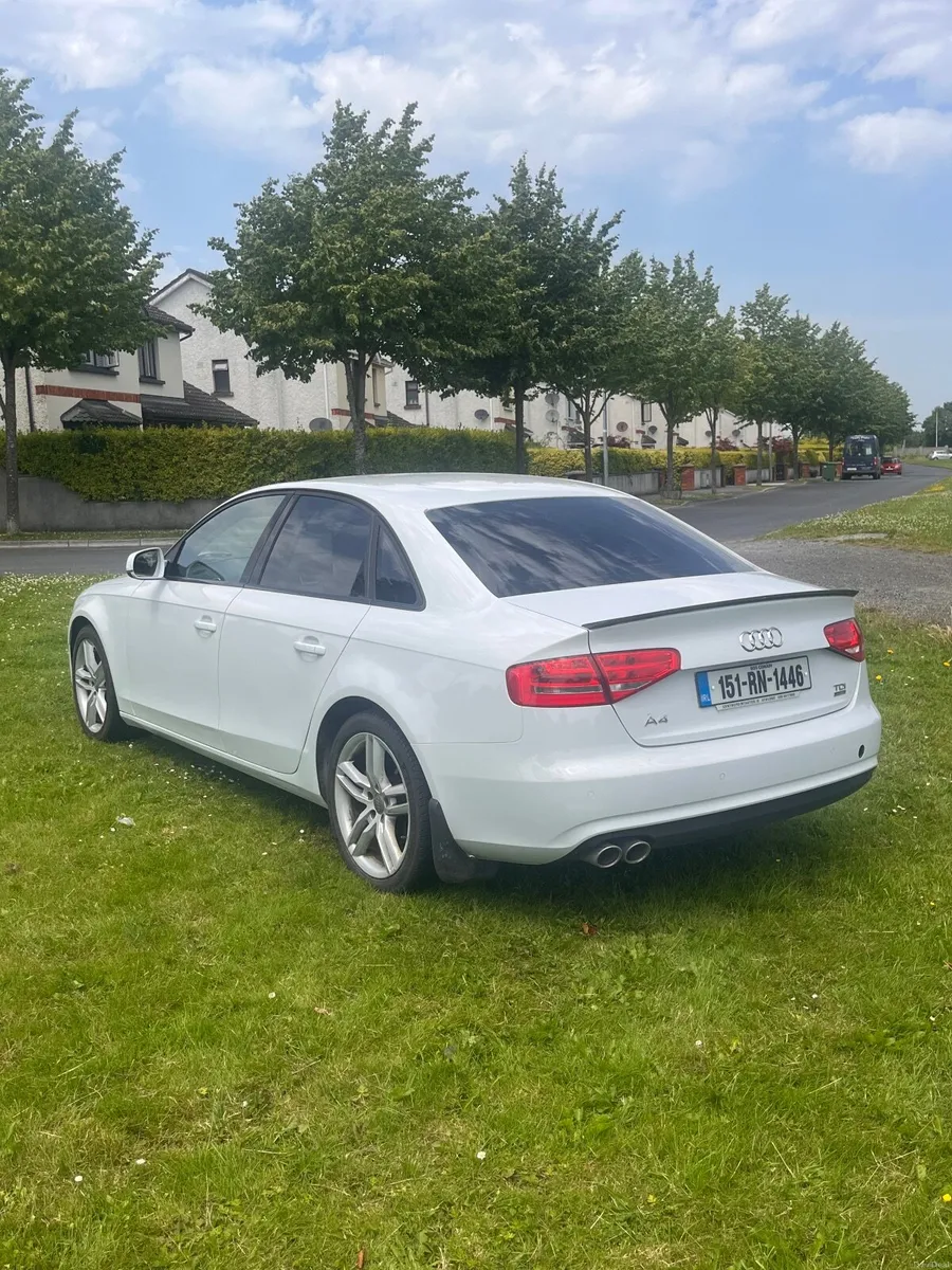 Audi A4 2015 - Image 2