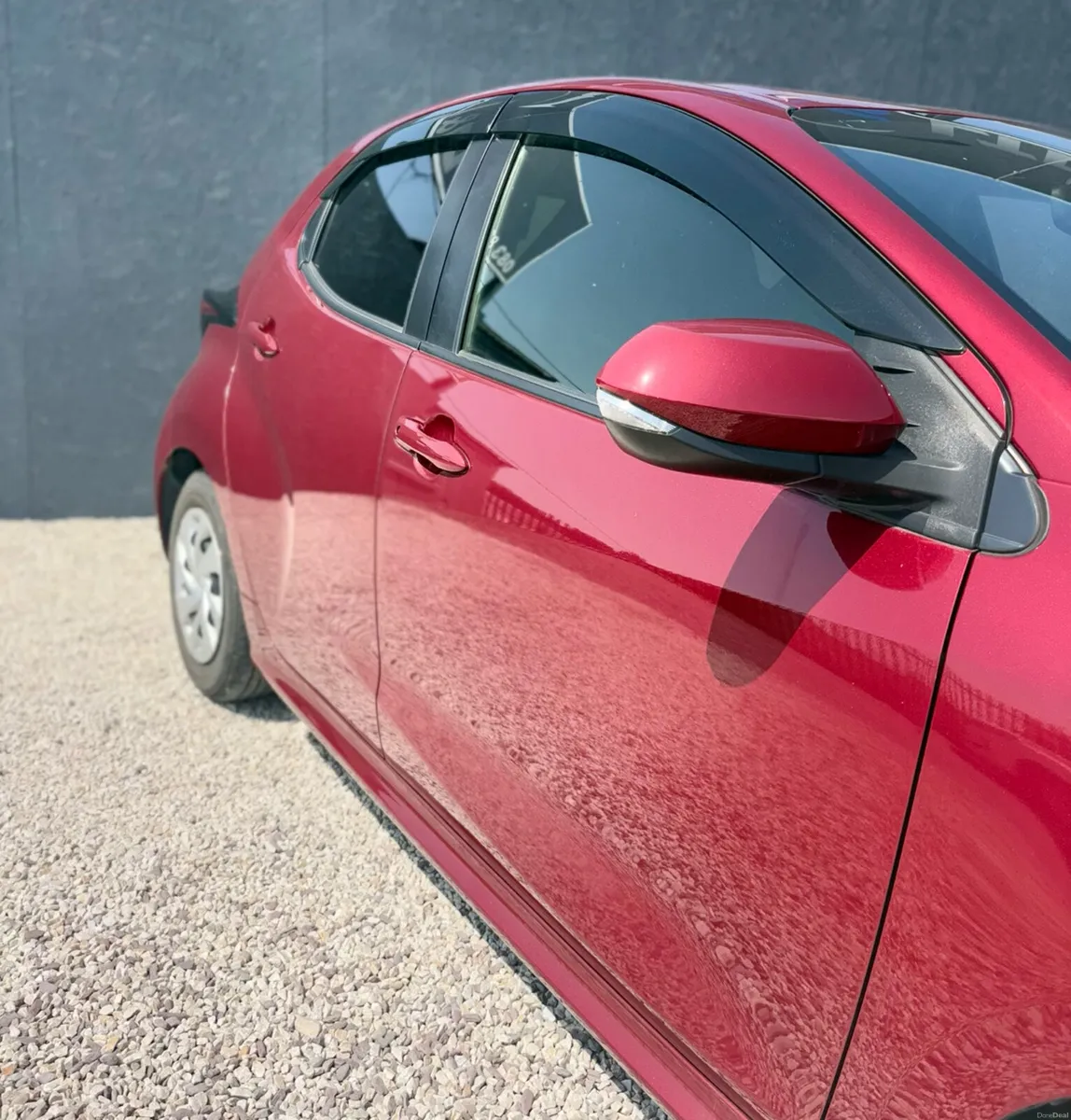 Toyota Yaris 1.0 VVti Automatic Low KM 2021 - Image 3
