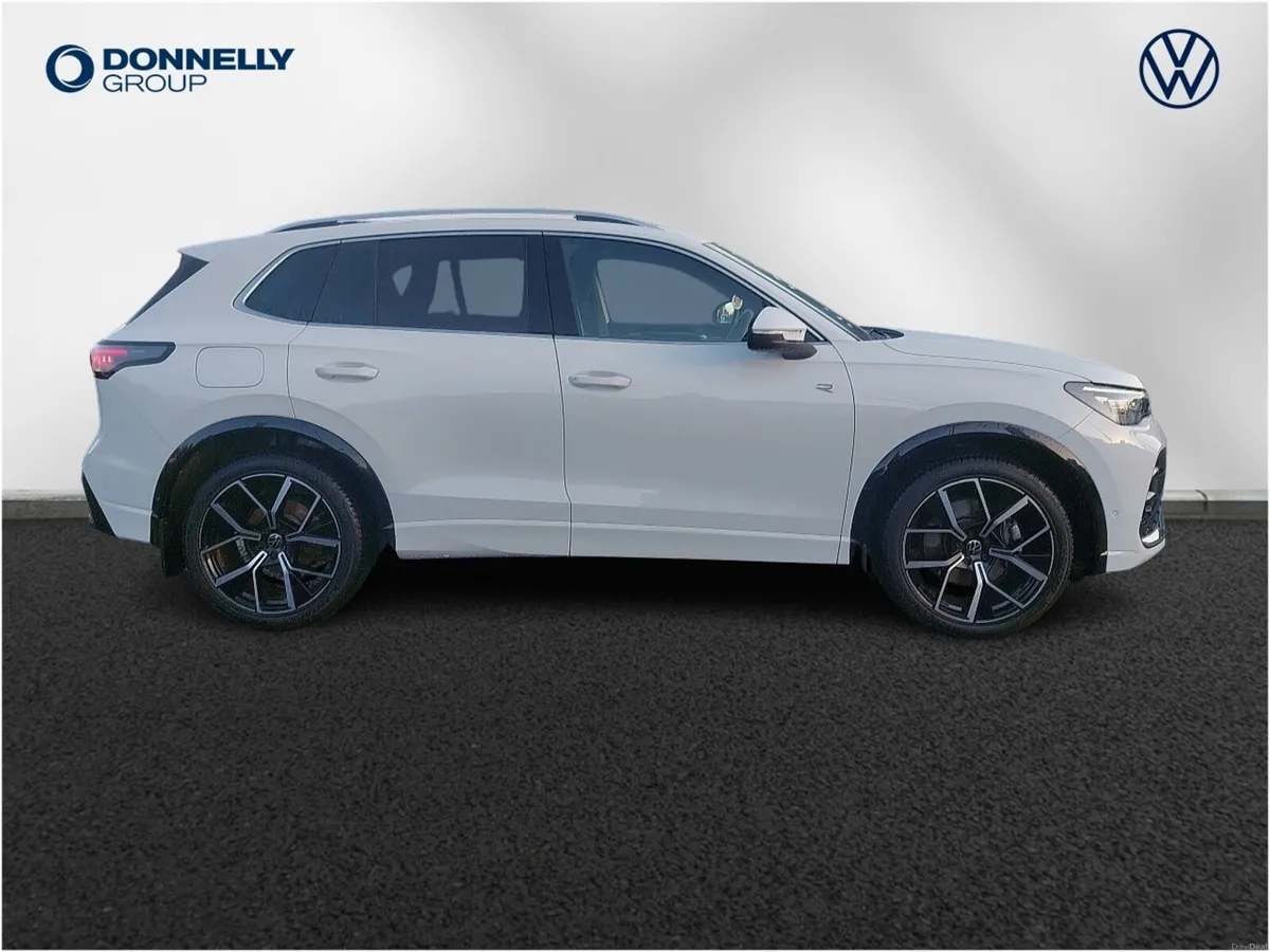 Volkswagen Tiguan Diesel Estate R-Line - Image 4