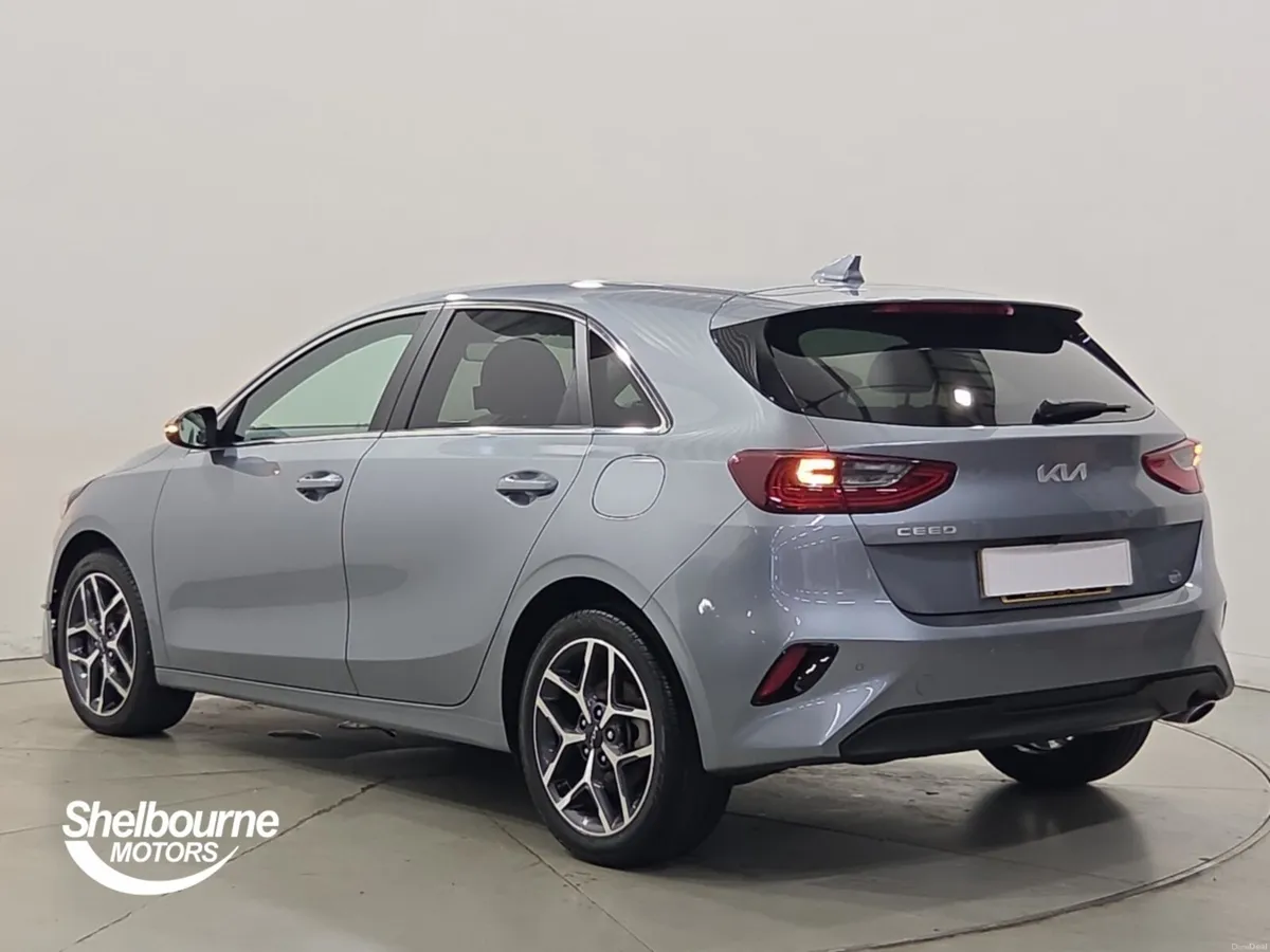 Kia ceed Hatchback 3 - Image 2