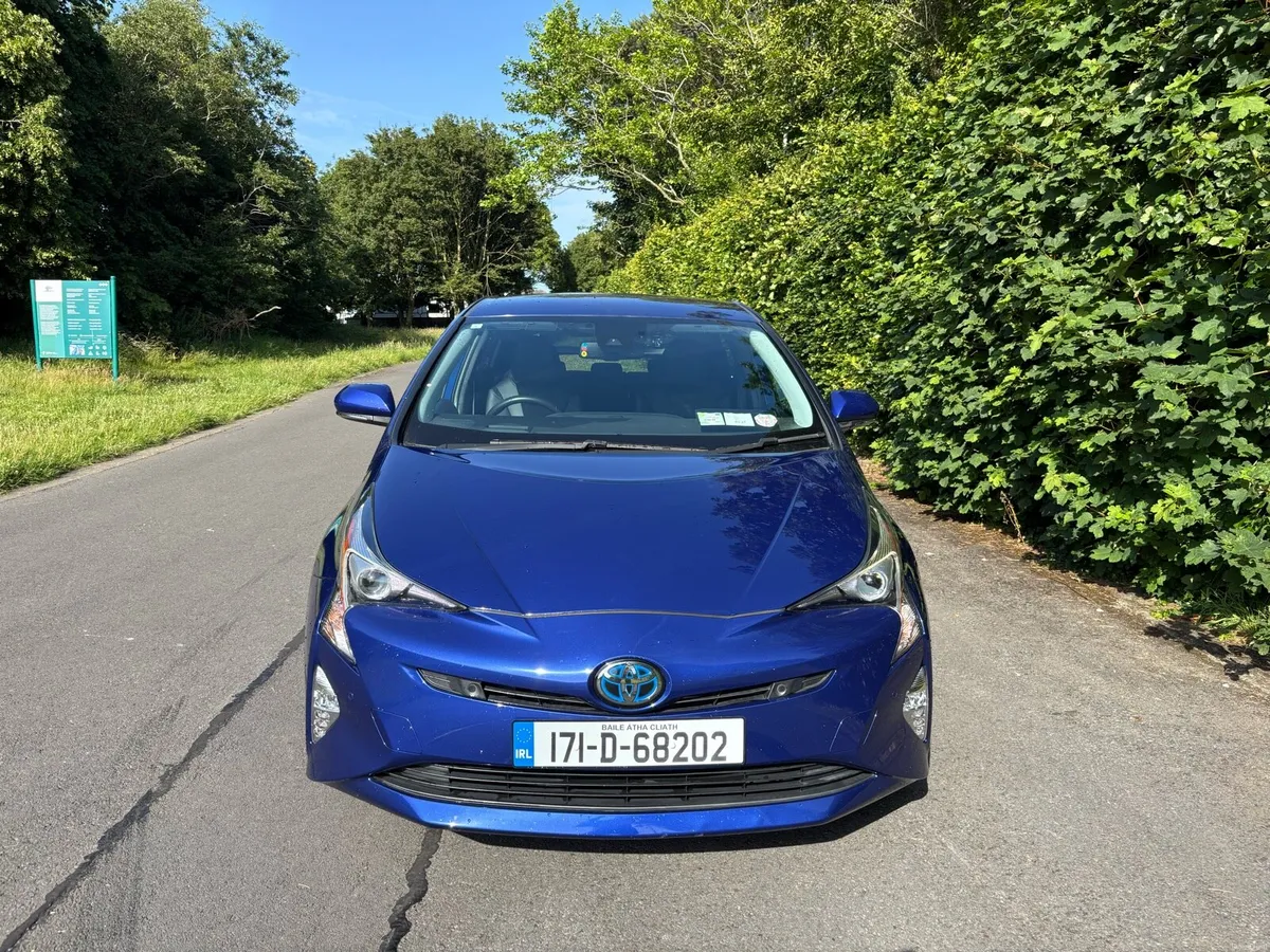 Toyota prius 2017 top spec 2 years nct - Image 3