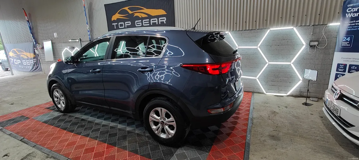 2017 Kia Sportage - Spotless car - Image 5