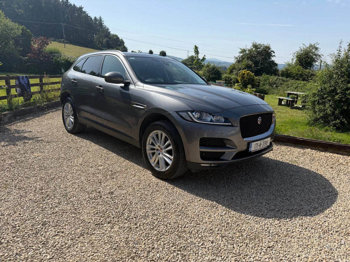 Jaguar F-Pace 2.0 D Portfolio 2017 AWD - Image 1