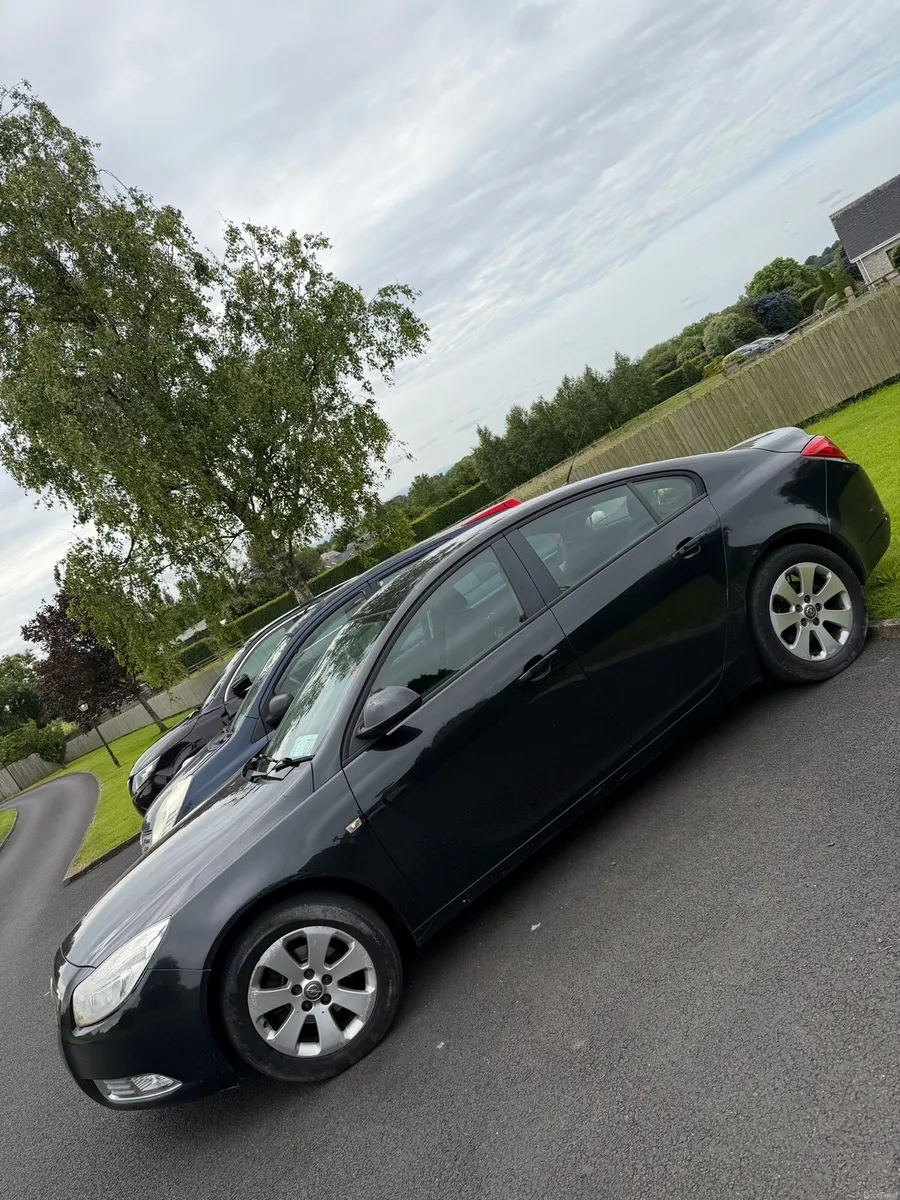 Opel insignia 2012 - Image 2