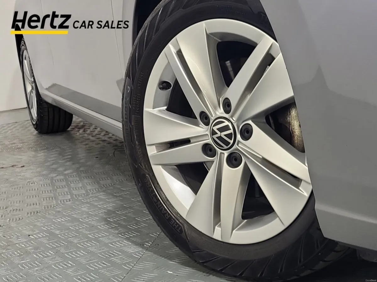 Volkswagen Golf 2.0 TDI 115HP Life - Image 6