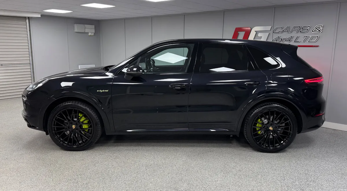 2021 Porsche Cayenne 3.0 V6 462 E-Hyrbid Auto - Image 4