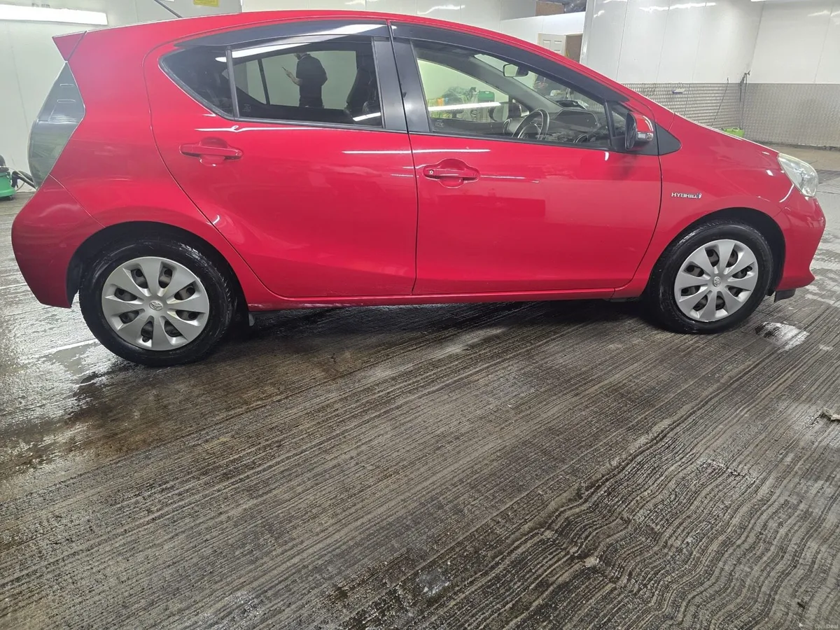 2014 Toyota Aqua Automatic - Image 4