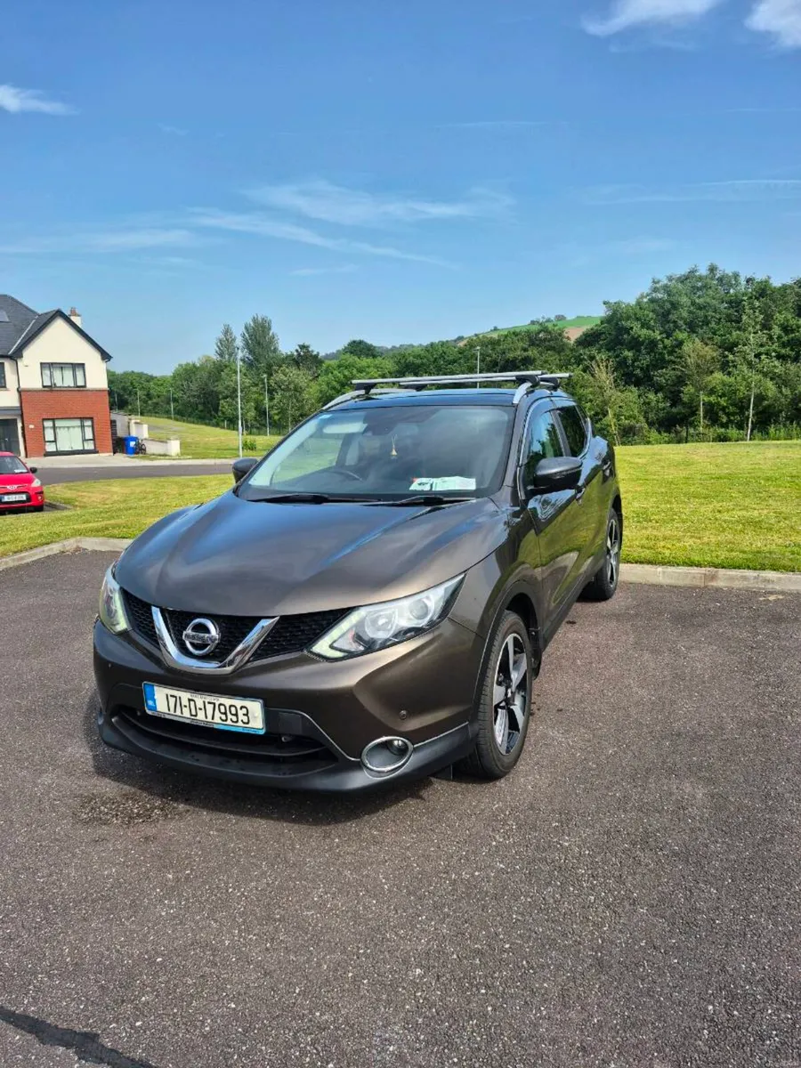 NISSAN QASHQAI 1.2 PET SV PREMIUM E6 4DR - Image 3
