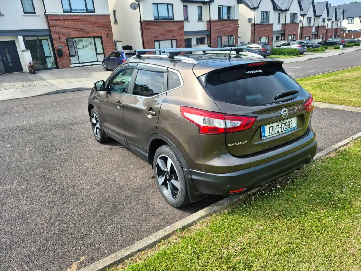 NISSAN QASHQAI 1.2 PET SV PREMIUM E6 4DR - Image 5