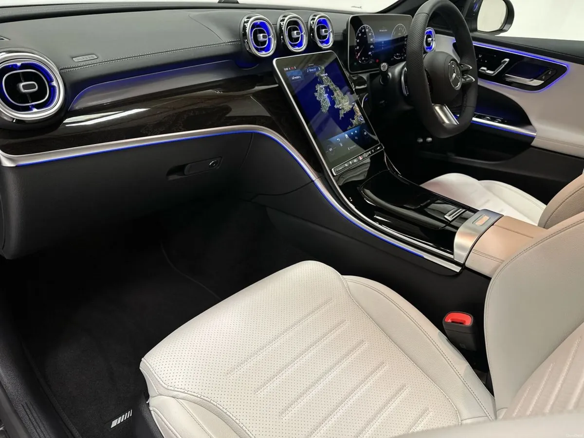 Mercedes-Benz C-Class C300 e AMG Line Premium PHEV - Image 6