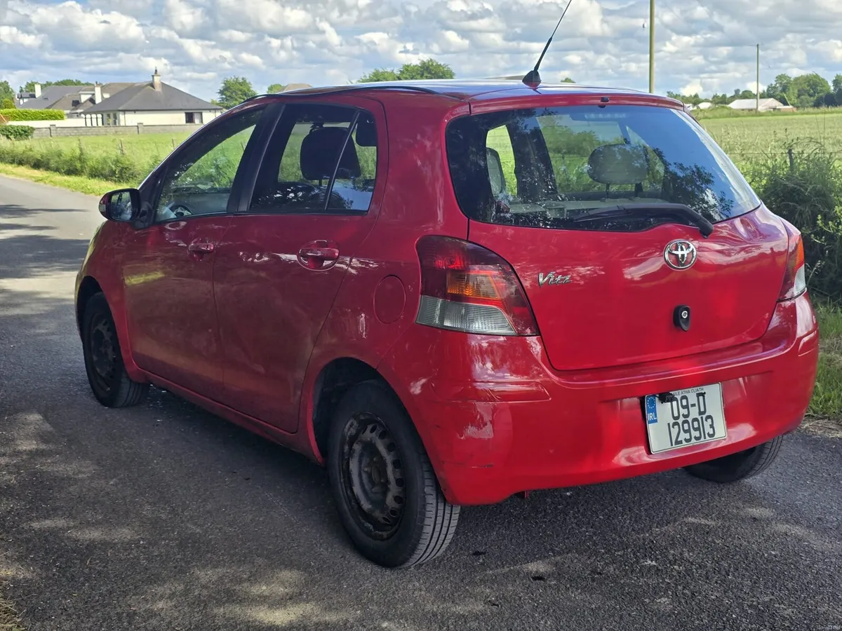 PRICE  2700 €€€Toyota VITZ AUTOMATIC 1.0 PETROL - Image 3