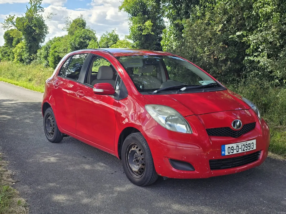 PRICE  2700 €€€Toyota VITZ AUTOMATIC 1.0 PETROL - Image 1