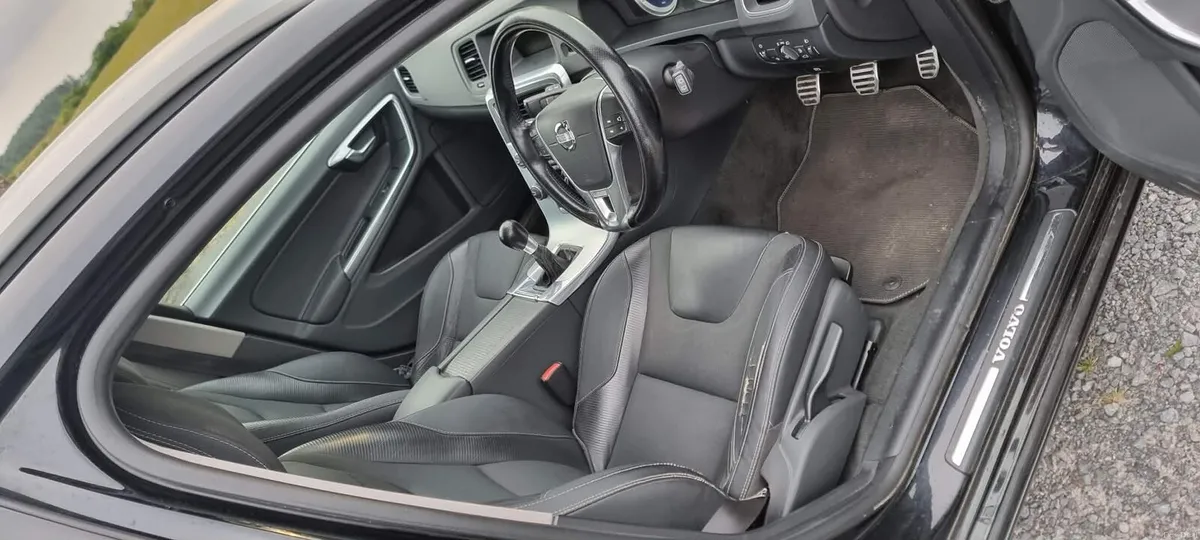 Volvo V60 2.0D 2012, new nct, €2850 - Image 4