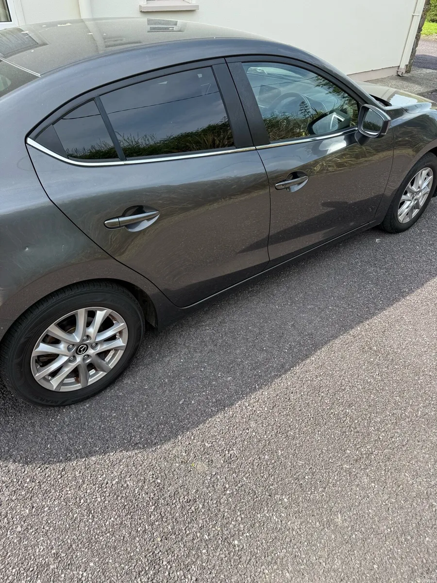 Low Mileage Mazda 3 - Image 3