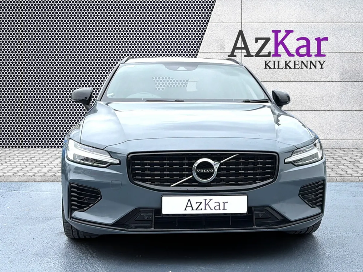 Volvo V60 2022 R-DESIGN T6 2.0 PLUG IN HYBRID AWD - Image 2