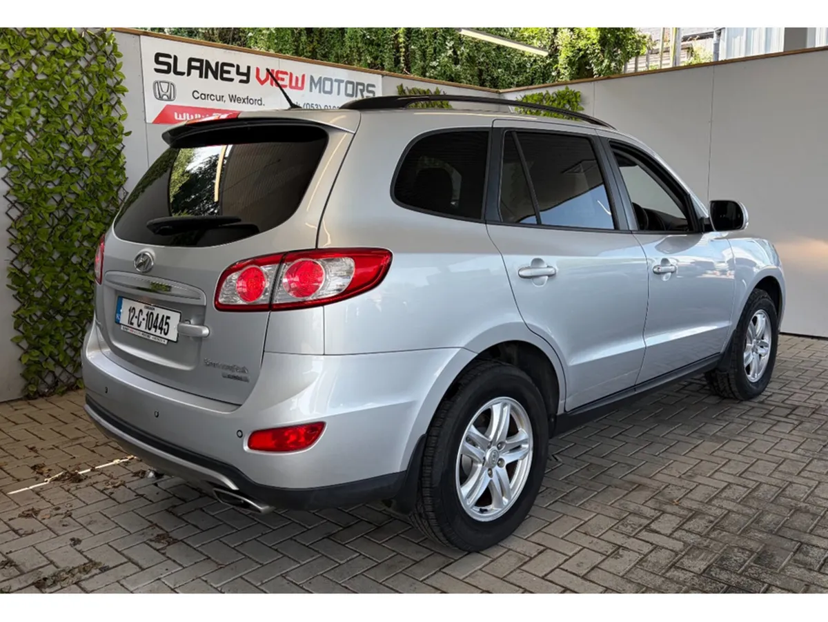 Hyundai Santa Fe 2.0 COMFORT 5DR 2WD DELUXE 4DR - Image 3