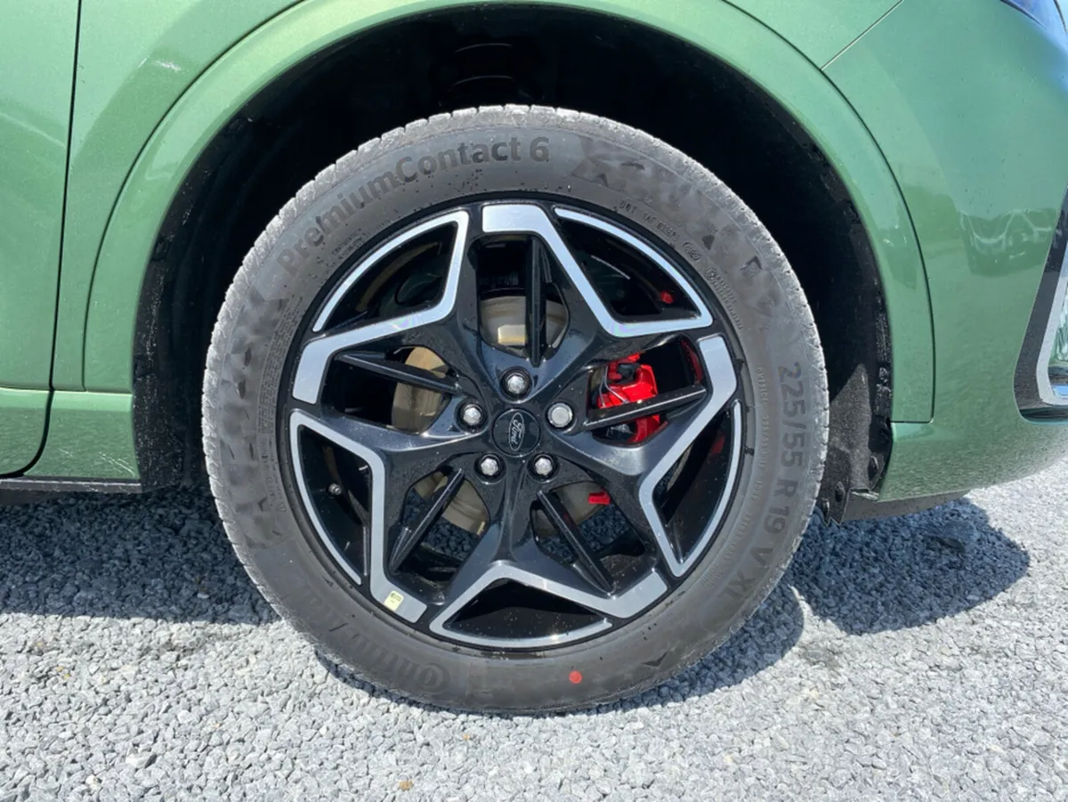 Ford Kuga Kuga ST-Line X Edition PHEV - Image 5