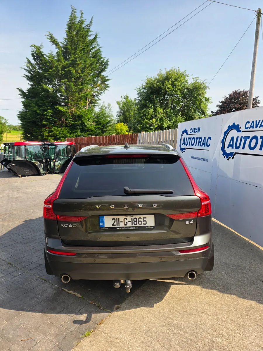 Volvo XC60 2021 - Image 6