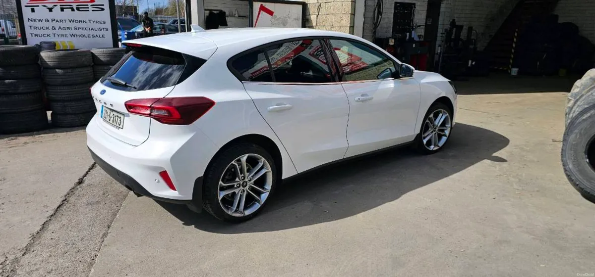 Ford focus 1.0 titanium - Image 1