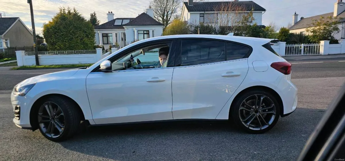 Ford focus 1.0 titanium - Image 3