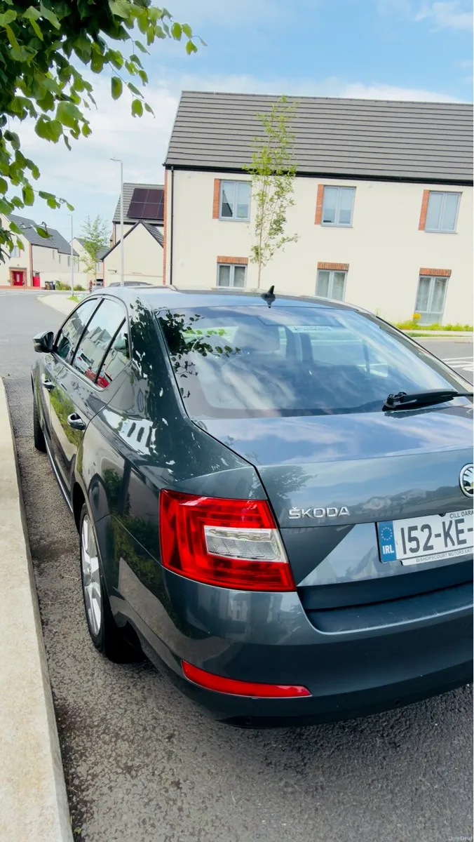 152 Skoda Octavia 1.6 TDI Automatic - Image 4