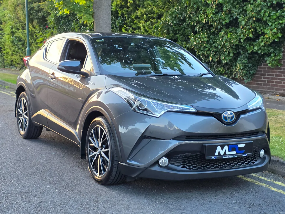 Toyota C-HR Hybrid Sol - Automatic - 2017 - Image 4
