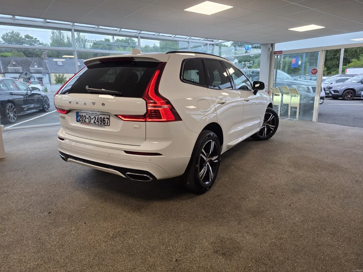 Volvo XC60 T8 PHEV (390HP) R-Design AWD 2.0 2020 - Image 3