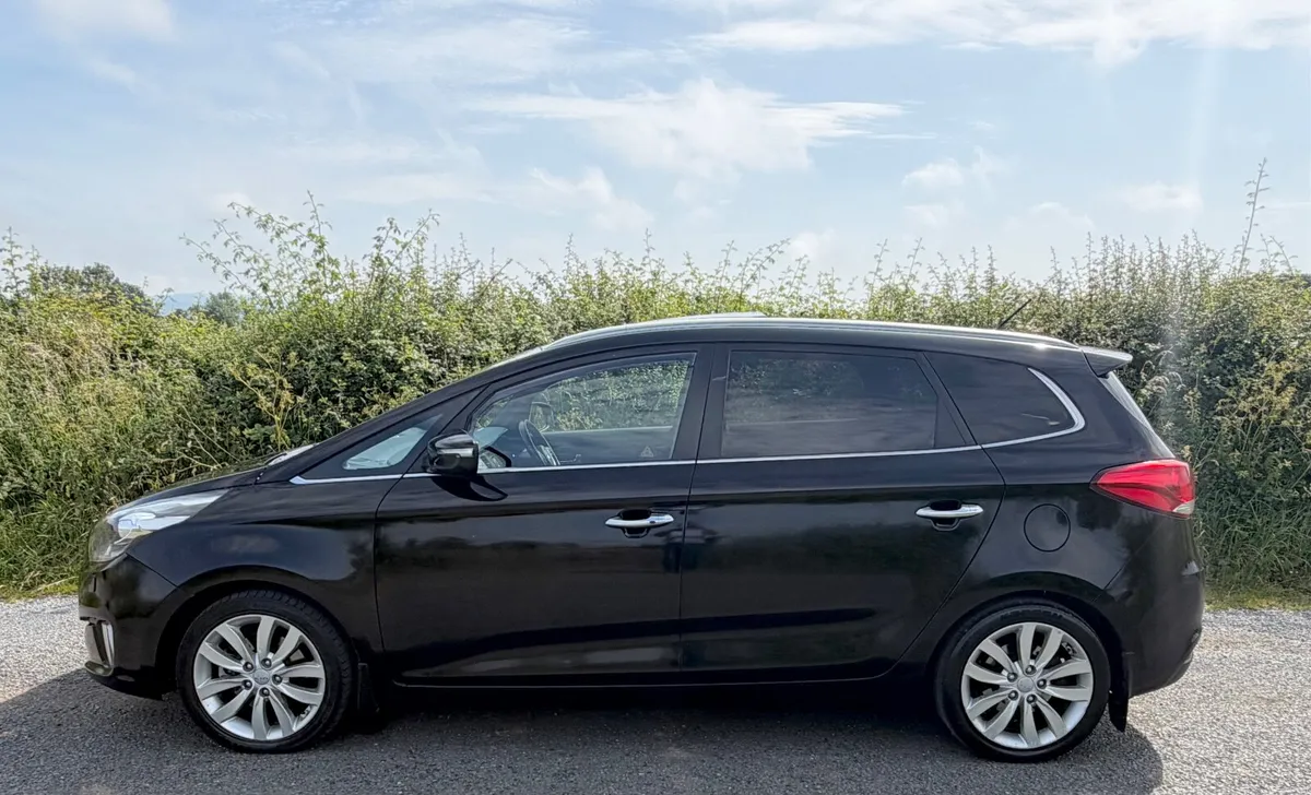 Kia Carens Platinum 1.7Crdi 7 Seater 2016 - Image 3