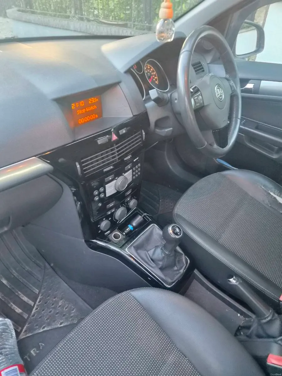 Vauxhall Astra 2010 - Image 3