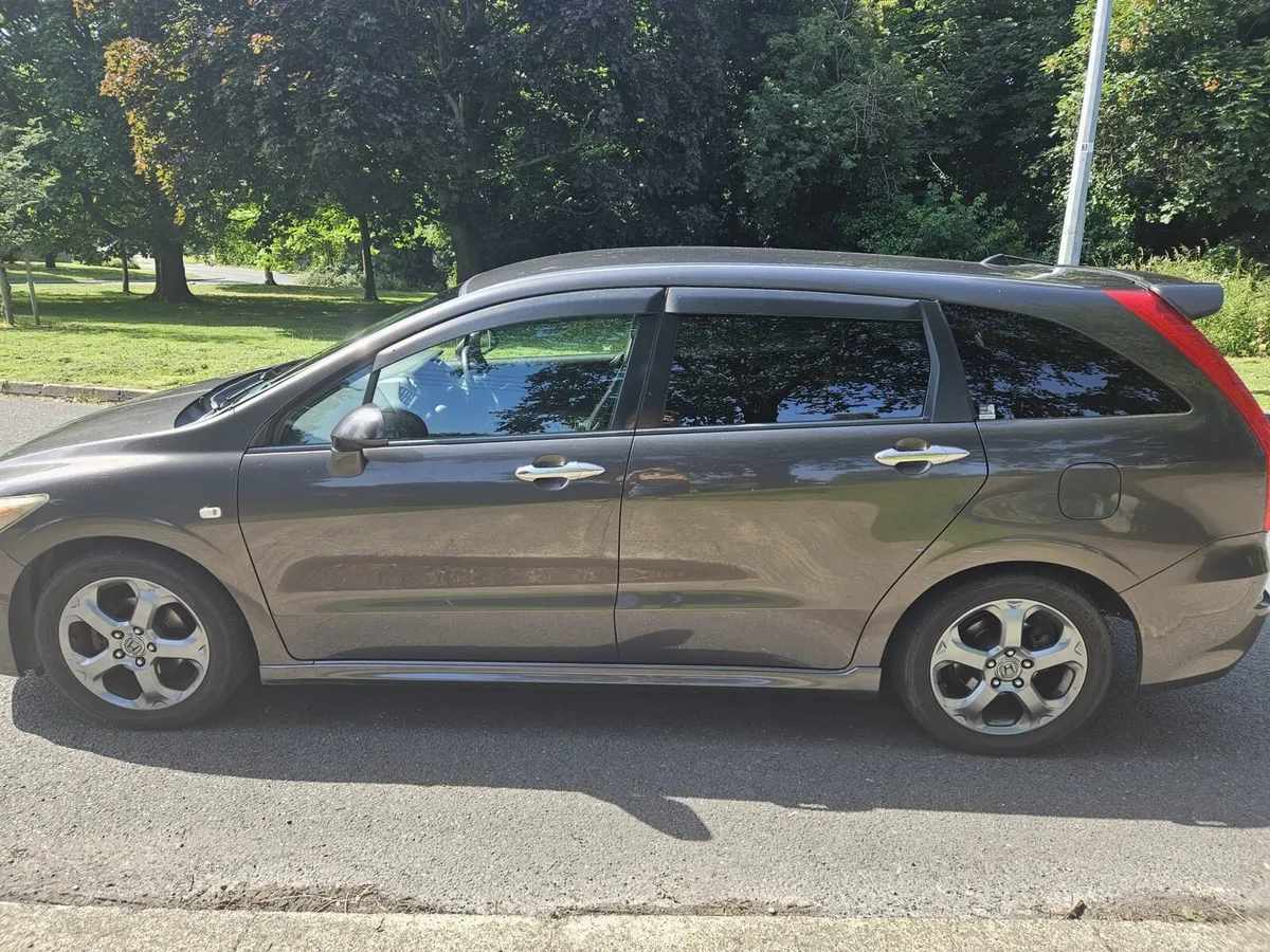 Honda Stream RSZ 1.8l 7 Seater Automatic - Image 3