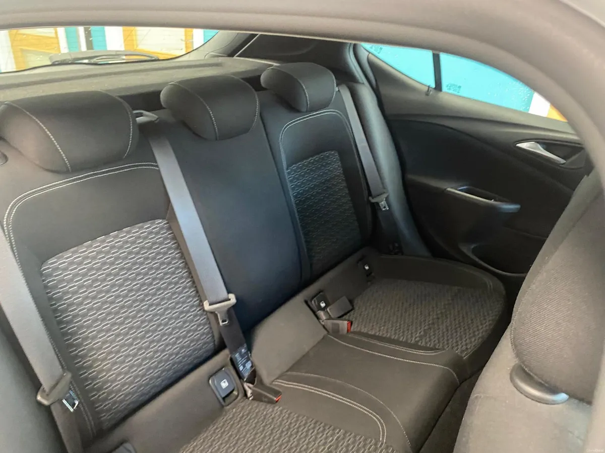 Vauxhall Astra 2019 - Image 5