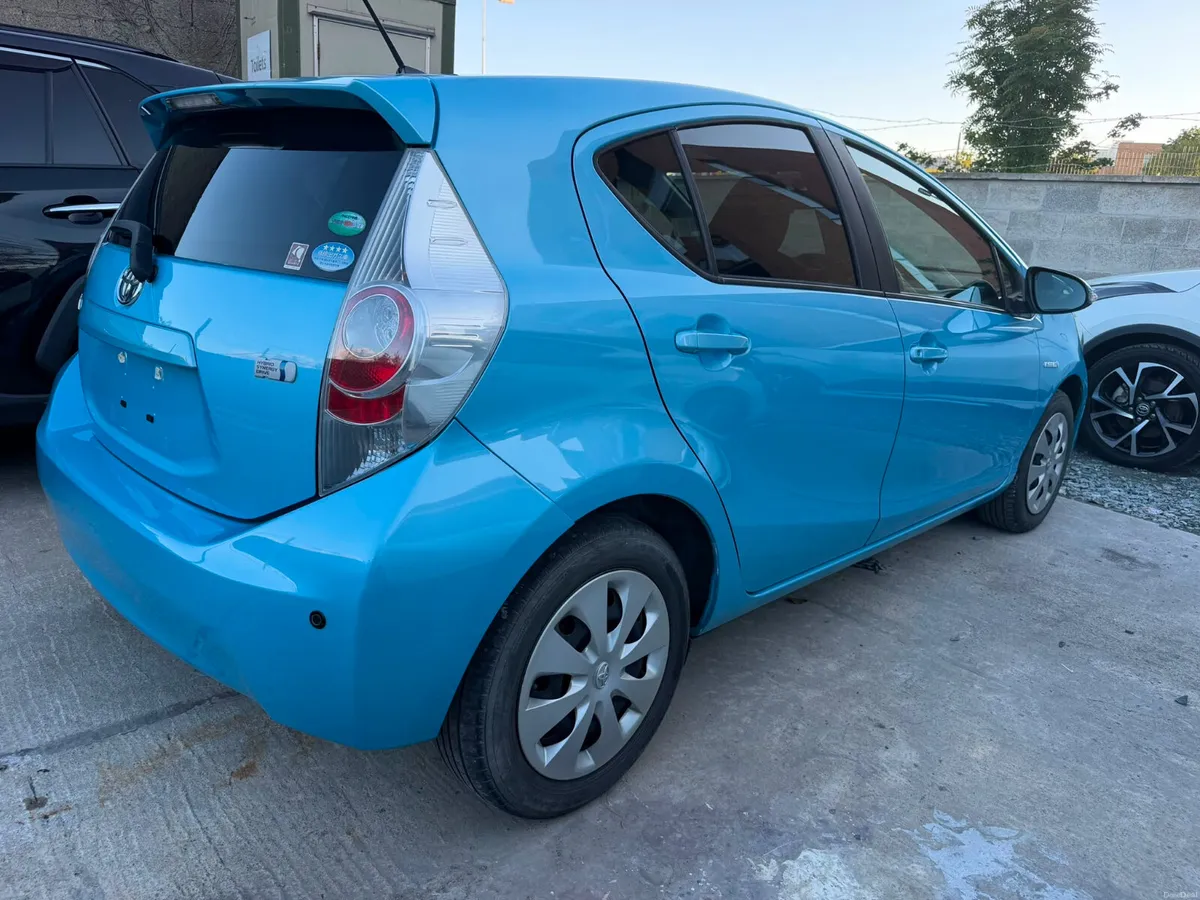 Toyota Aqua Hybrid Automatic Push Start *LOW MILE* - Image 6