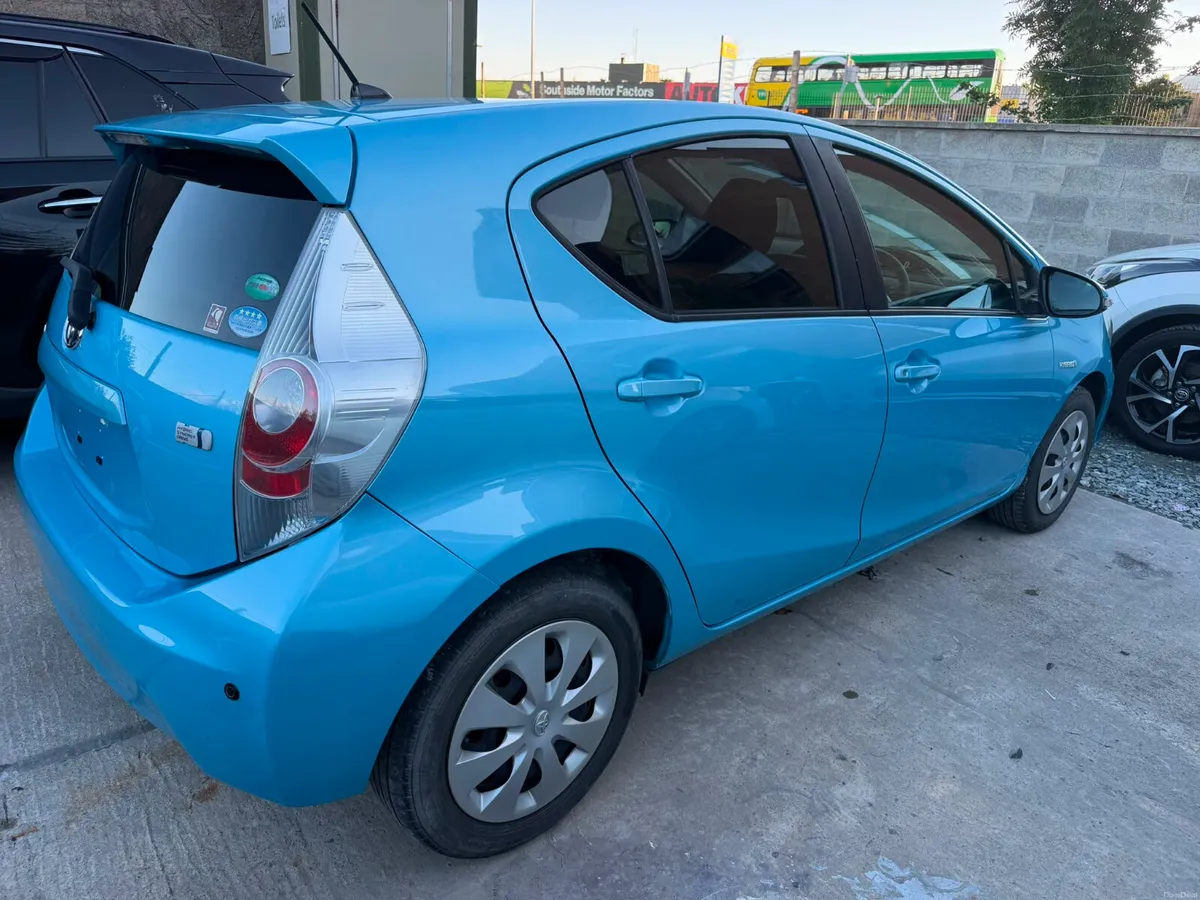 Toyota Aqua Hybrid Automatic Push Start *LOW MILE* - Image 5