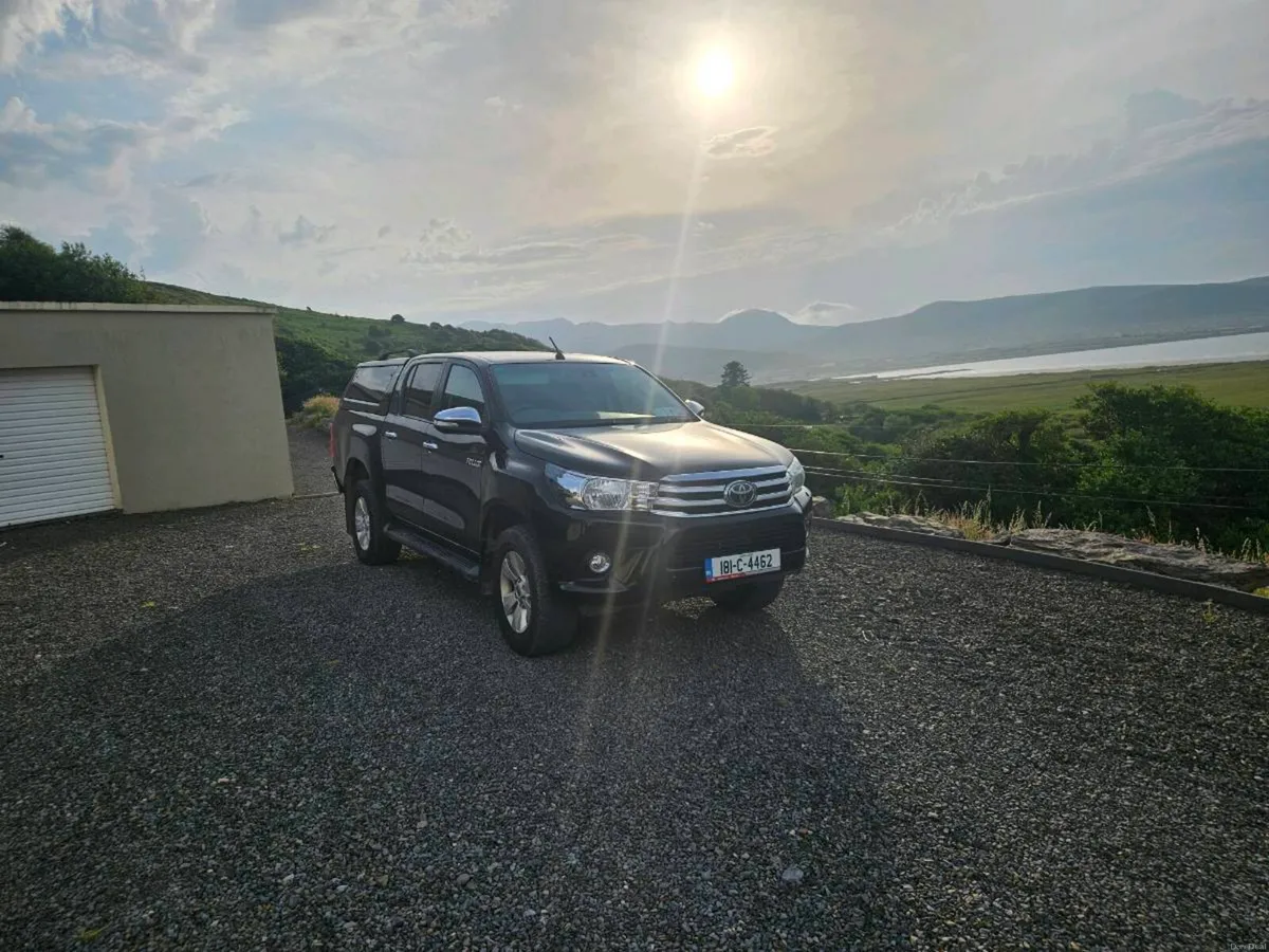 Toyota Hilux - Image 2