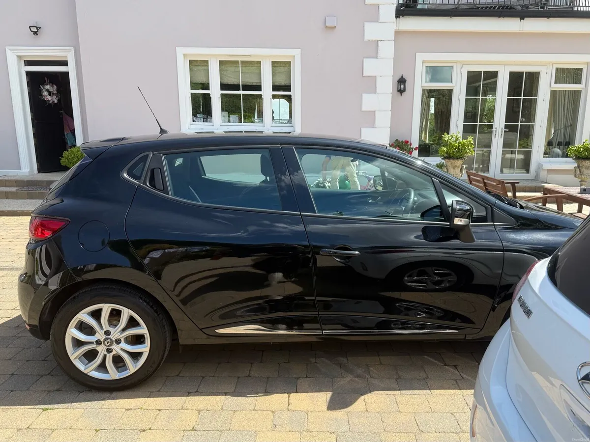 2019 Renault Clio - Image 4