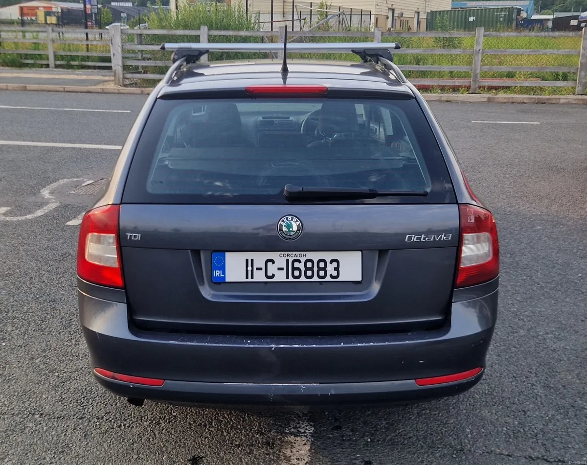 Skoda Octavia 2011 - Image 4