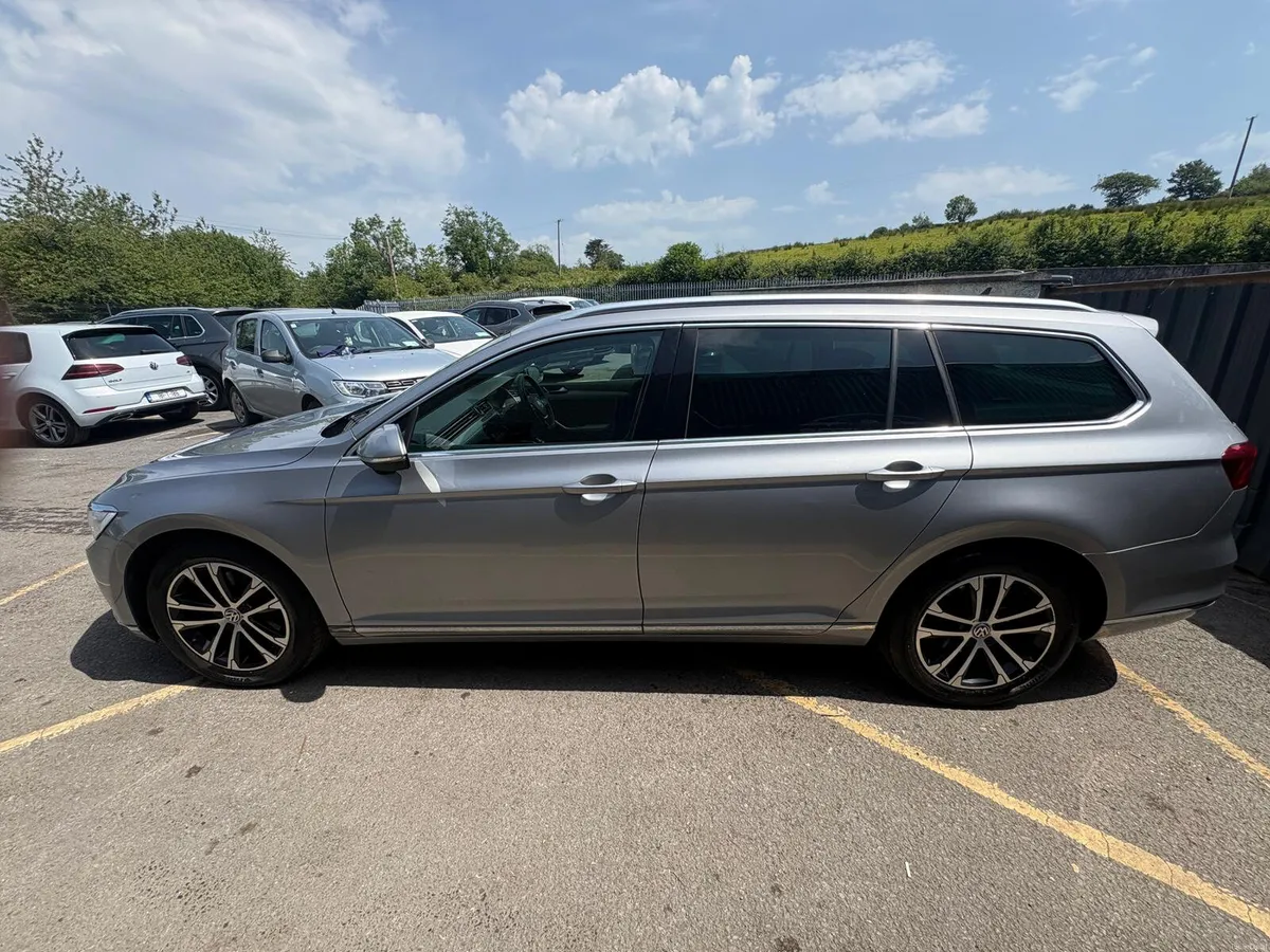 Volkswagen Passat 2018 - Image 5