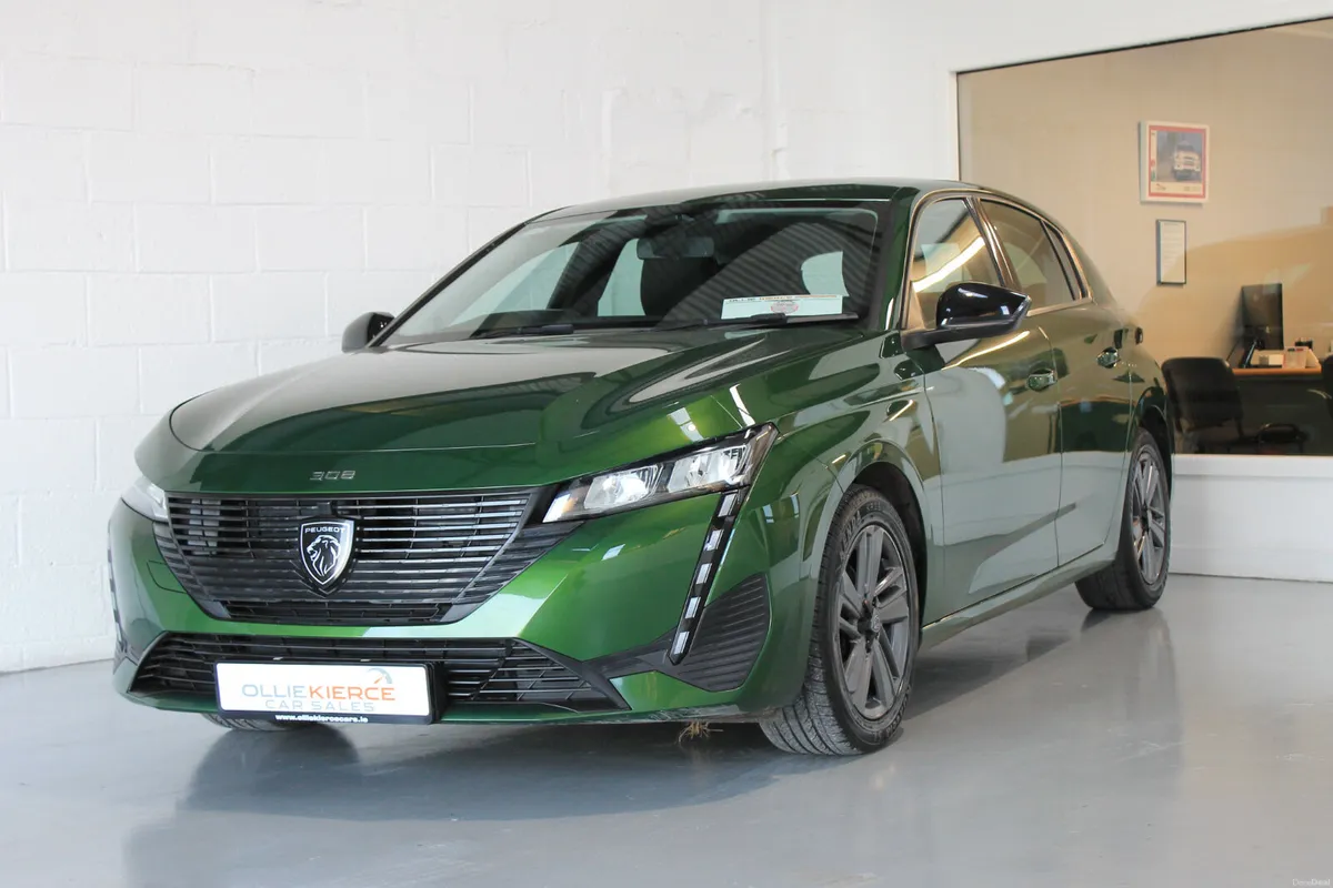 Peugeot 308 2023, Active 1.2 Automatic - Image 1