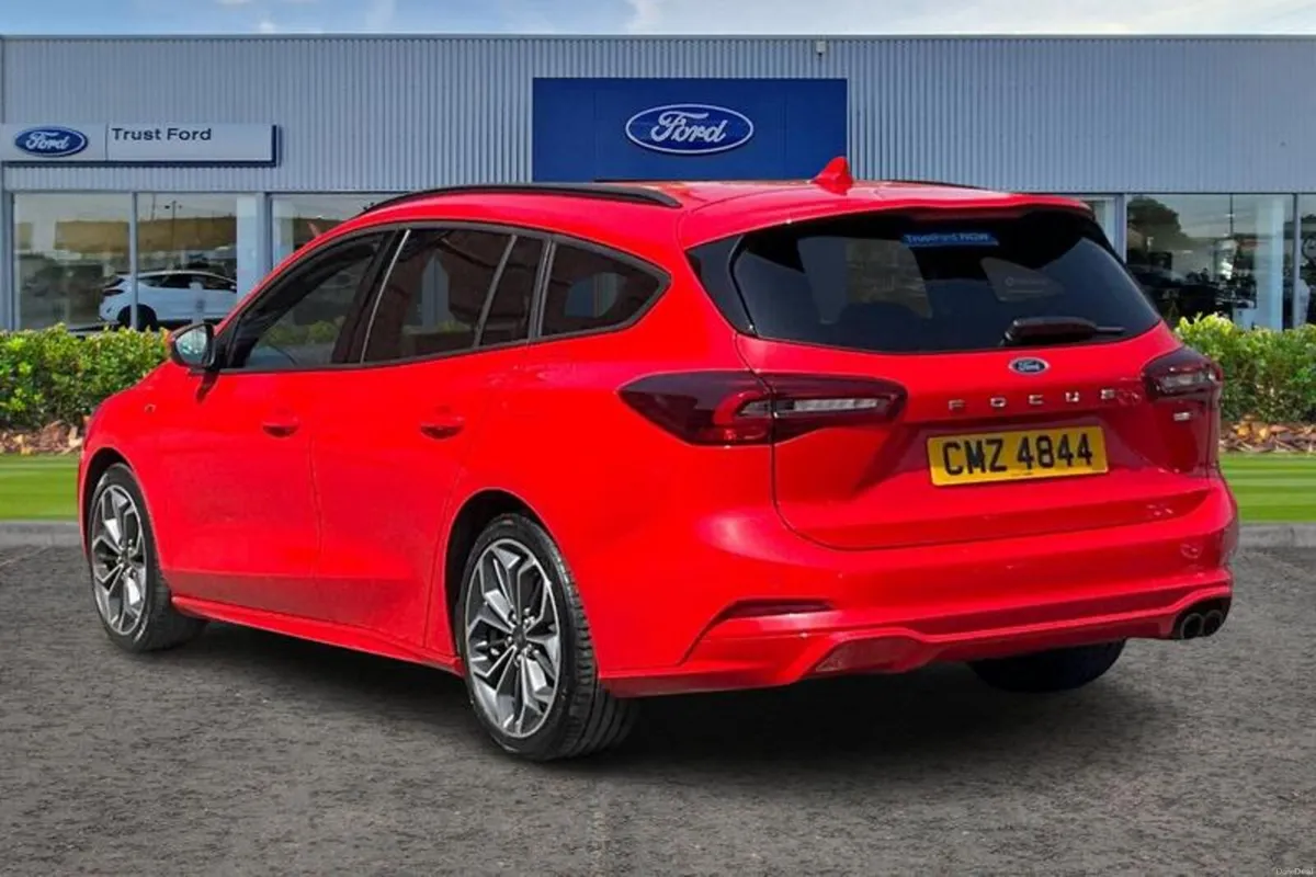 Ford Focus ST-Line X - Image 2