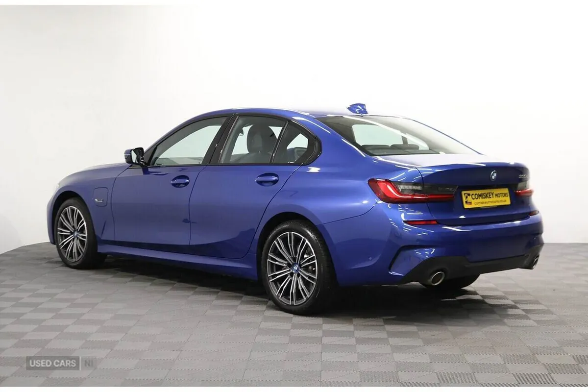 BMW 3-Series 330e M Sport - Image 4