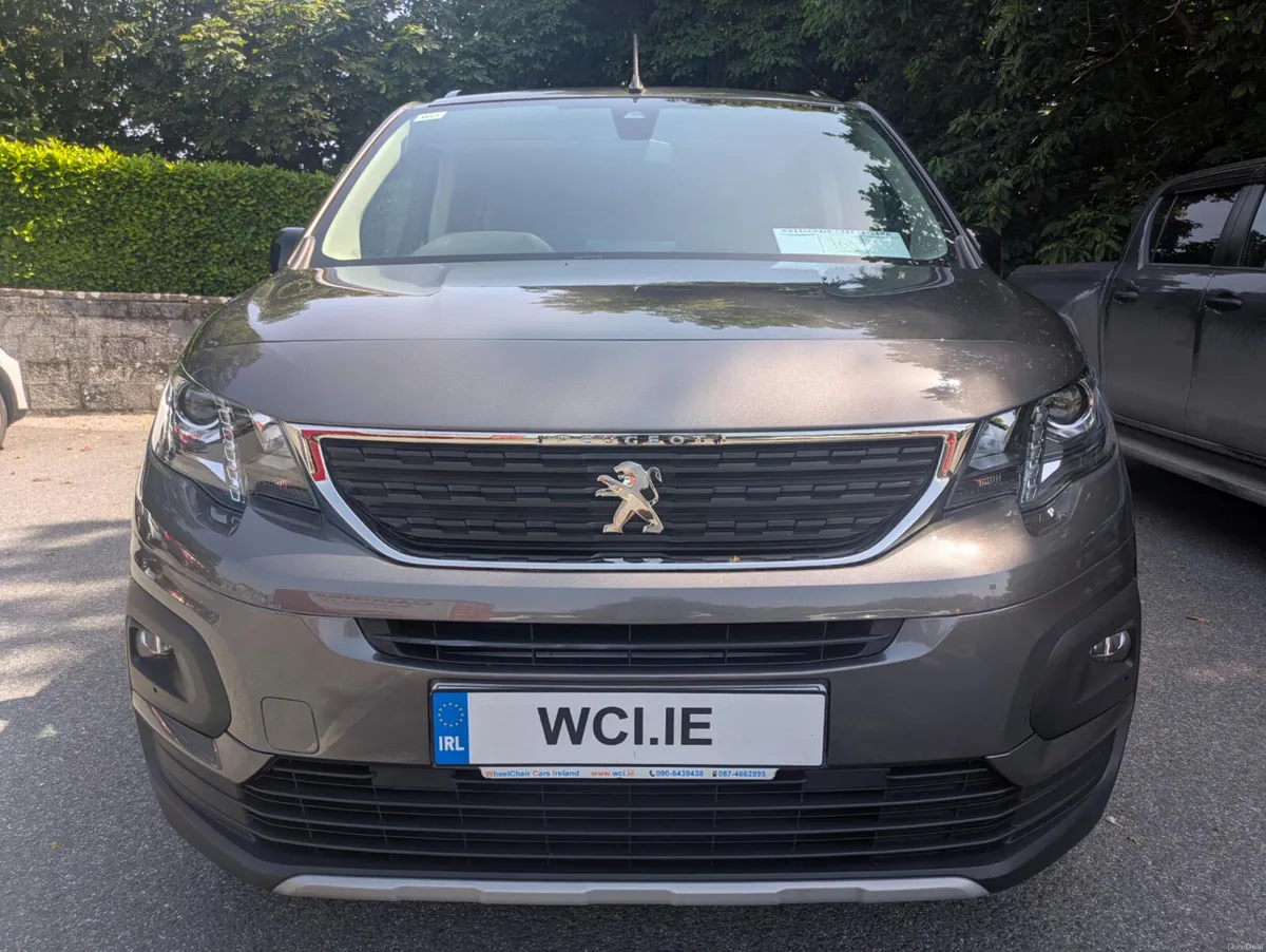 Wheelchair Accessible - Peugeot Rifter 2023 - Image 2