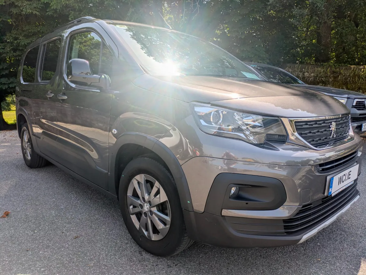 Wheelchair Accessible - Peugeot Rifter 2023 - Image 4