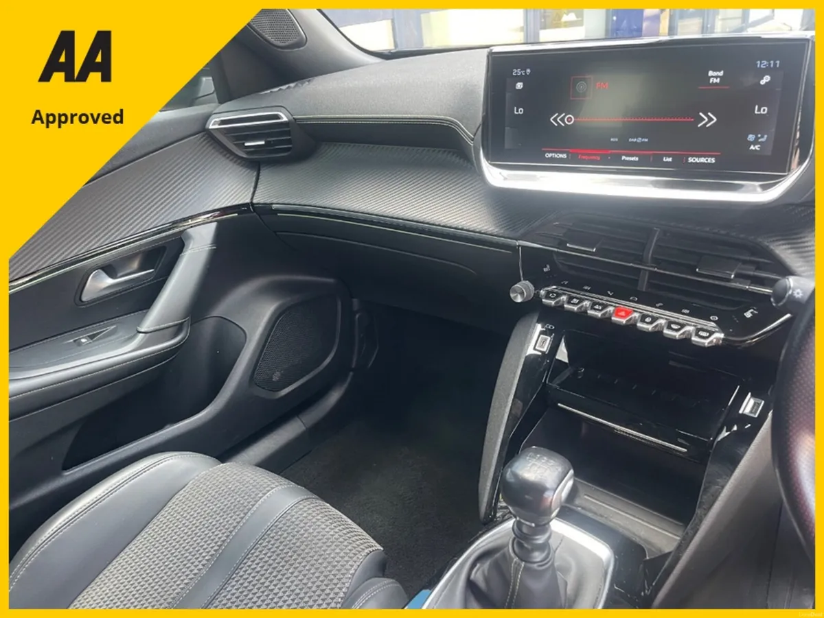 Peugeot 2008 GT PURETECH S/S - Image 4