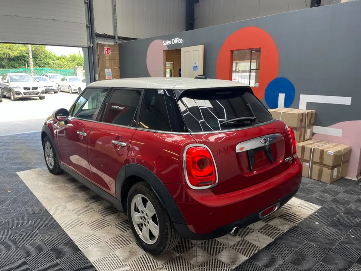 Mini Cooper 2016 MINI COOPER 1.5 AUTOMATIC / CRUIS - Image 4